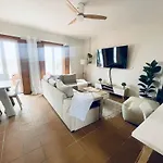 Dom wakacyjny Casa Sonia Great Location Quiet Area Easy Access *